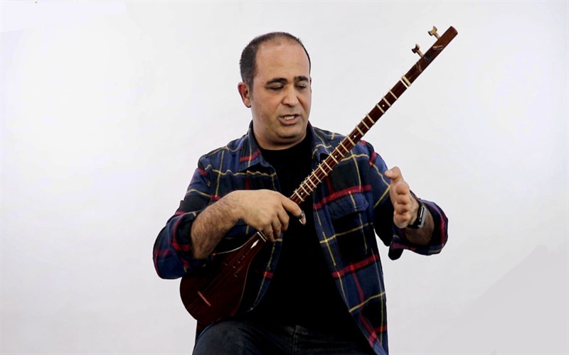 استایل نوازنده سه تار (اکول)